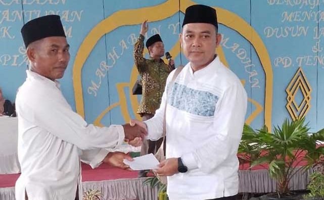 Ketua DPRD Kampar Buka Acara Balimau Kasai dan Penyantunan Anak Yatim di Desa Pulau Tinggi